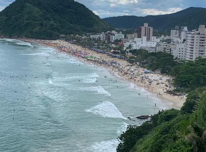 Apto 1 Suite A 30 Mts. Da Praia Do Tombo - Guaruja